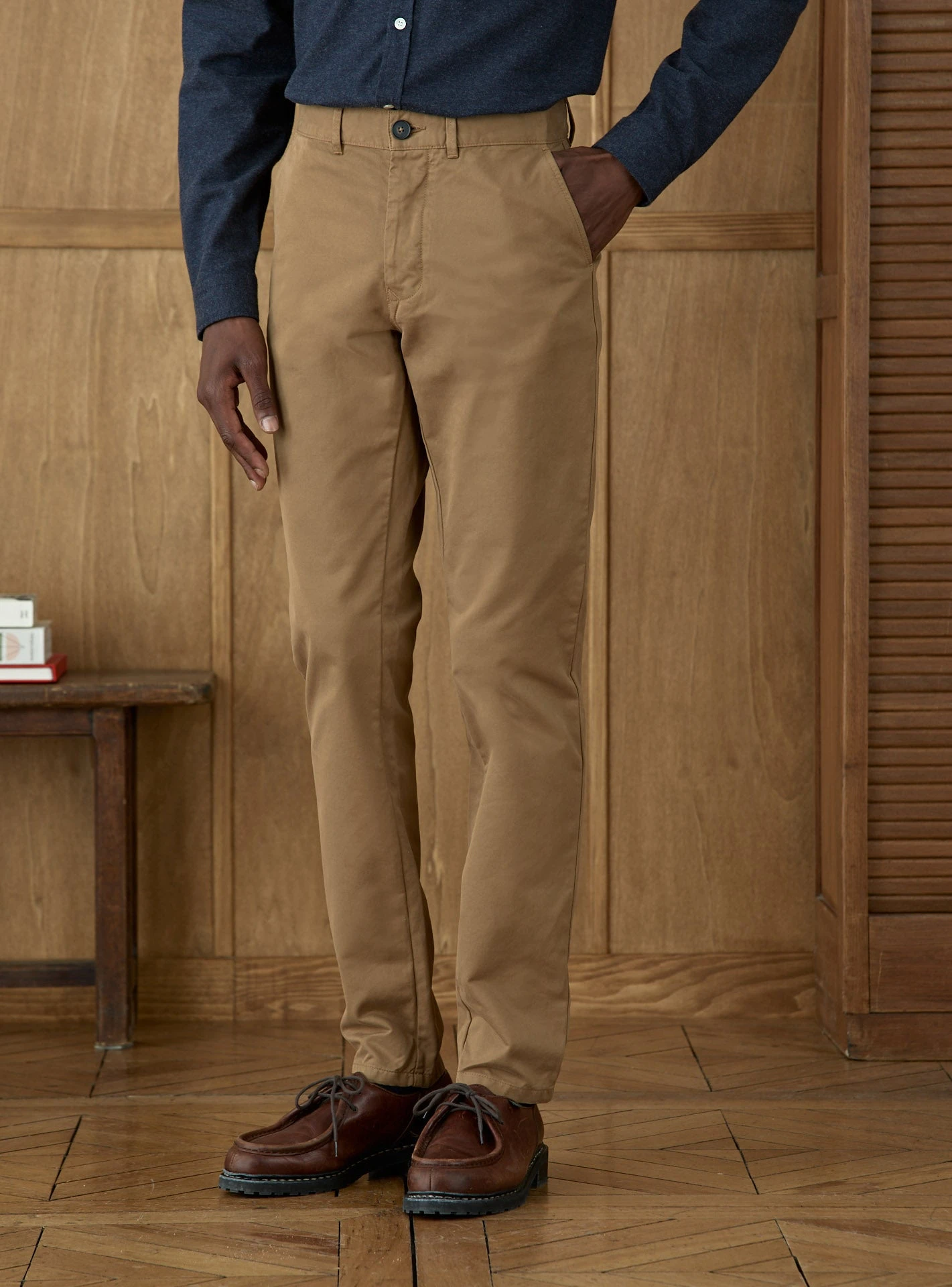 Chino Ajusté Charles Marron Cinnamon 4 Chino Ajusté Charles Marron Cinnamon – Image 2